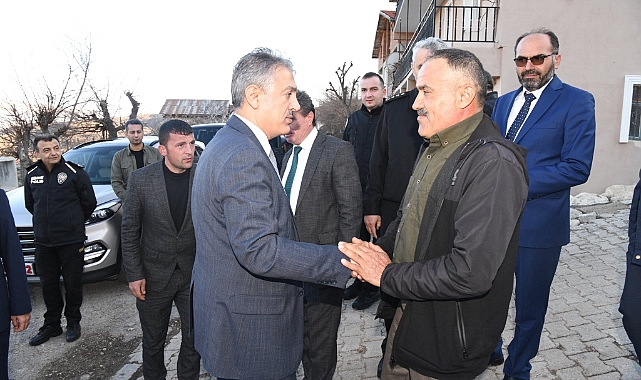 Vali Akkoyun şehit Ahmet Demir’in ailesini ziyaret etti