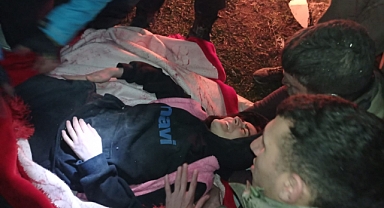 Enkaz altındaki Karamanlı öğretmeni hemşerileri çıkardı