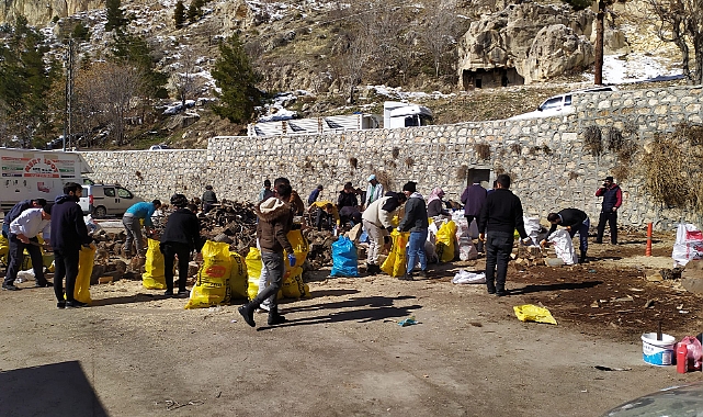 Ermenek'ten deprem bölgesine yardımlar sürüyor