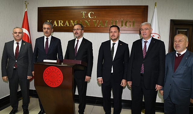 İmzalar atıldı. Karaman’a Yarı Olimpik Yüzme Havuzu ve 25 Yeni Halı Saha yapılacak