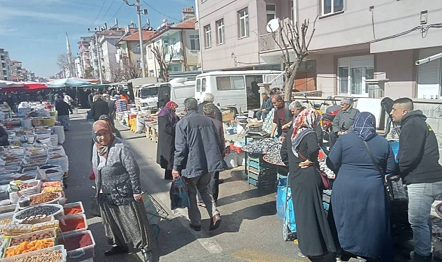 Karaman'da Semt Pazarında Bu Haftanın Sebze, Meyve ve Balık Fiyatları