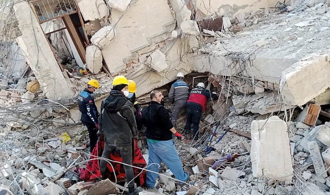Karaman'dan Deprem Bölgesine Giden Ekiplerin Çalışmaları Sürüyor