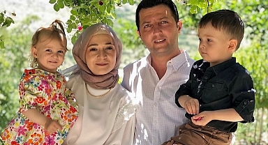 Karamanlı Öğretmen ve iki çocuğu depremde hayatını kaybetti