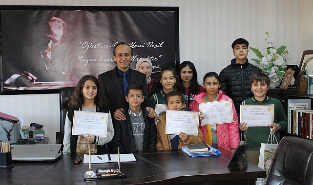 Kazımkarabekir Güzel Yazıyor Projesi Şampiyonları Ödüllerine Kavuştu
