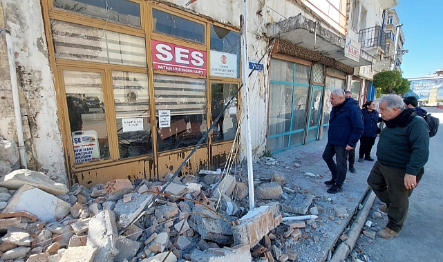 Onat’tan afet bölgesindeki gazetecilere ziyaret