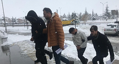 Uyuşturucu satıcıları tutuklandı