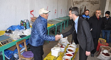 Başkan Bozcu Pazar Esnafıyla Bir Araya Geldi