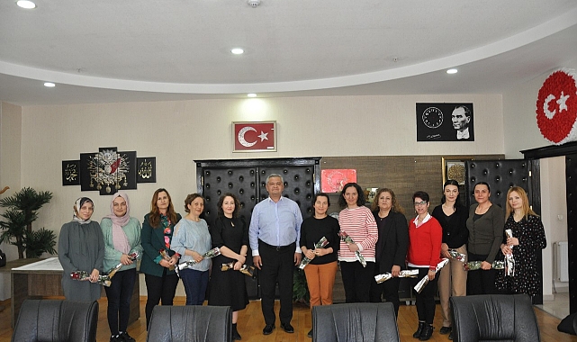 Başkan Zorlu, Belediyenin Kadın Personelinin Gününü Kutladı