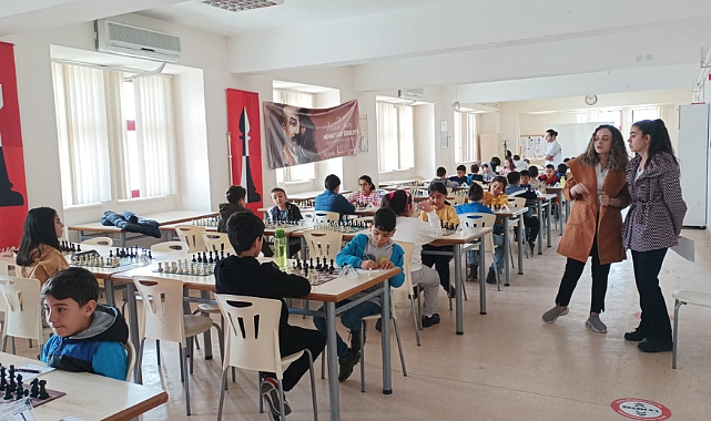 Karaman'da satranç müsabakaları düzenlendi