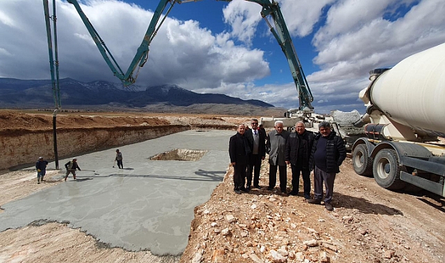 Kazımkarabekir'de TOKİ ve Huzurevi projesinin temeli atıldı