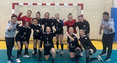 Kızlarımız İstanbul'da 1 puanı kaptı