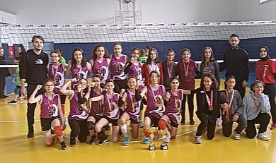 KSL’den 2 Kategoride 4 Kupa, Çifte Şampiyonluk