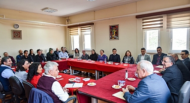 Rektör Gavgalı Üniversite Personeli İle Bir Araya Geldi