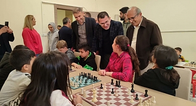 Türkiye Satrançla Tek Yürek Oluyor Projesi Karaman'da Da Başladı
