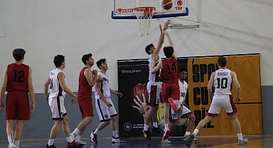 U18 Erkekler Basketbol Bölge Şampiyonası Karaman'da Başladı