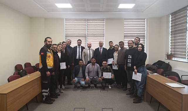 112 Personeline Yetişkinlerde İleri Yaşam Desteği (İLYAD) Eğitimi Verildi