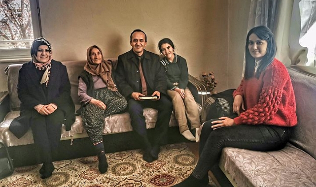 Ailelere ve Öğrencilere Evlerinde Destek Sürüyor