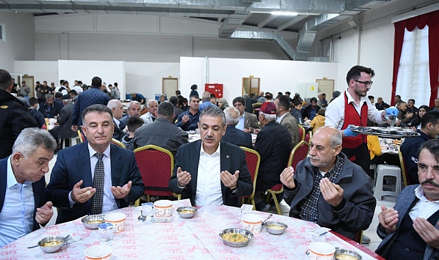 Akçaşehir Belediyesi'nin İftar Yemeğine Yoğun İlgi