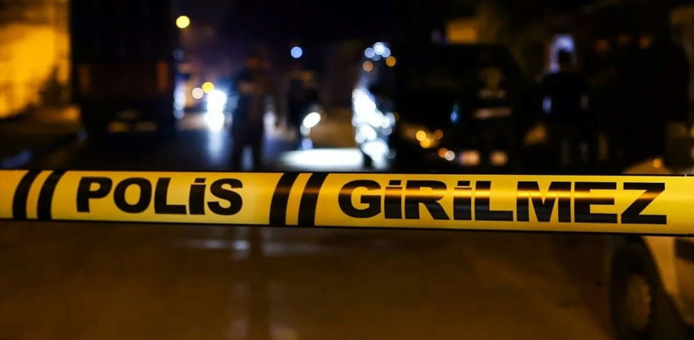 Bir kişi 2 kayınbiraderinden birini tabancayla öldürdü, diğerini yaralayıp intihar etti