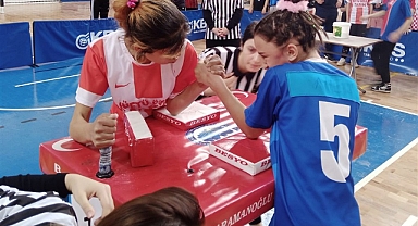 En Güçlü Bilekler Karaman'da Buluştu