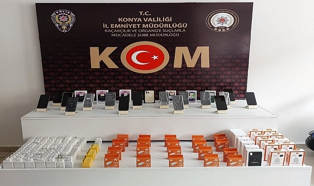 Fırına gizlenmiş gümrük kaçağı 62 telefon ele geçirildi