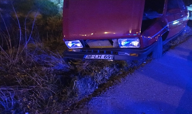 İki otomobilin çarpışması sonucu 2 kişi yaralandı