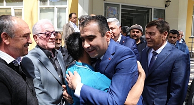 Karaman Belediyesi halkla bayramlaştı