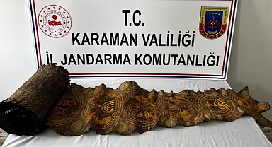 Karaman'da Yılan derisine yazılmış tarihi tılsım ve kabartma ele geçirildi