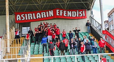 Karaman FK'yı Taraftar Deplasmanda Yanlız Bırakmıyor!