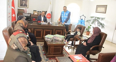 Minikler Kumbaralarını Depremzedelere Bağışladı