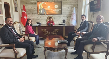 Öğrenciler Kaymakam Koltuğuna Oturdu