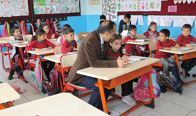 Proje Kapsamında Öğrencilere Kitap Hediye Edildi