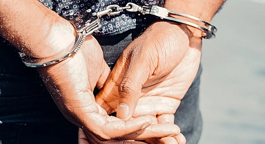 Tefecilik yaptıkları iddiasıyla 2 şüpheli tutuklandı