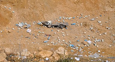 Uçuruma yuvarlanan tüp yüklü kamyonun sürücüsü öldü