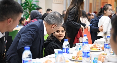 Vali Akkoyun, yetim çocuklar, Şehit Aileleri ve Gazilerle iftar açtı