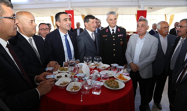 Valilik Bayramlaştı