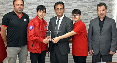 Çalışkan, Başarılı Projeleriyle TEKNOFEST 2023'te Katılan Takımı Tebrik Etti