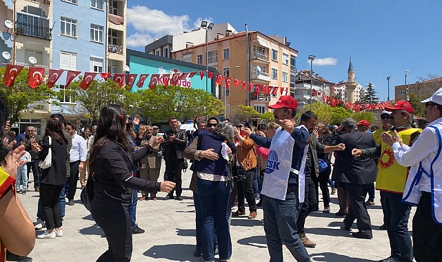 Karaman'da 1 Mayıs, Türküler, Halaylarla Kutlandı