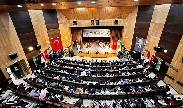 Karaman'da 'Genç Muhafızlar' Hafızlık Yarışması Yapıldı