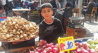 Karaman'da Semt Pazarında Fiyatlar