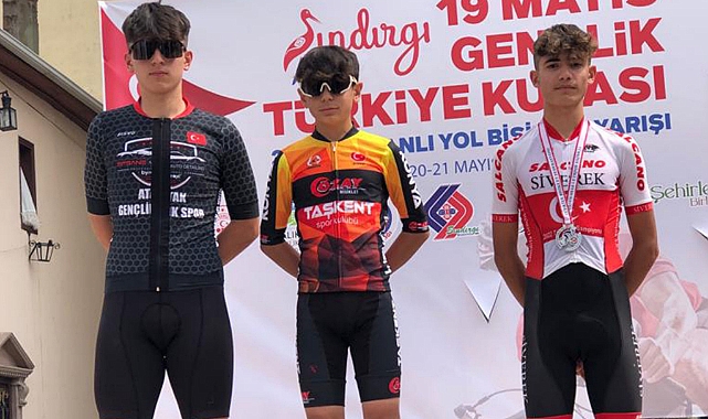 Karamanlı Bisikletçiler Balıkesir'de Boş Geçmedi