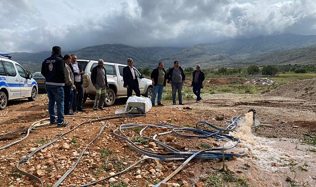 Kazımkarabekir'li Hayırseverin yaptırdığı Su Kuyusundan ilk su çıkarıldı