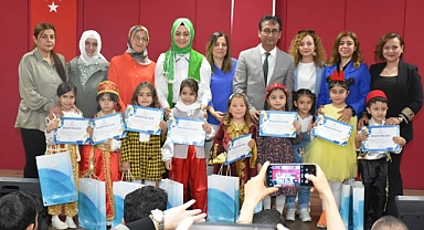 Küçük Öğrenciler Masallarını Büyükler İçin Anlattı
