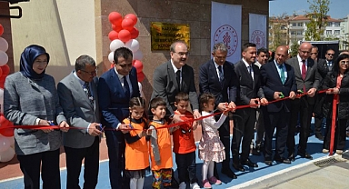 Kültür ve Turizm Bakan Yardımcısı Çam Kütüphane Açılışına Katıldı