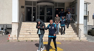Oyun konsolu satma bahanesiyle vatandaşları dolandıran 3 şüpheli yakalandı