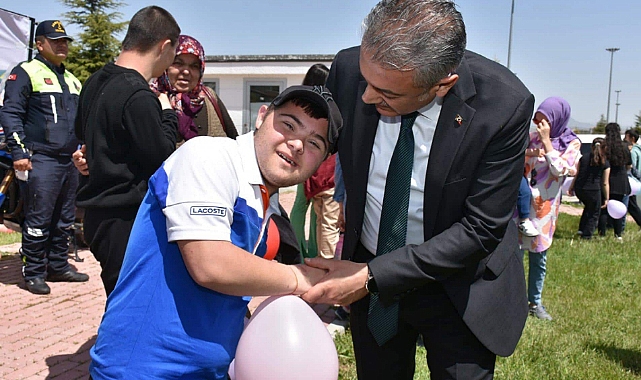 Özel Öğrenciler ve Aileleri, Bahar Şenliğinde Gönüllerince Eğlendi