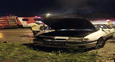 Park halindeki otomobil yandı