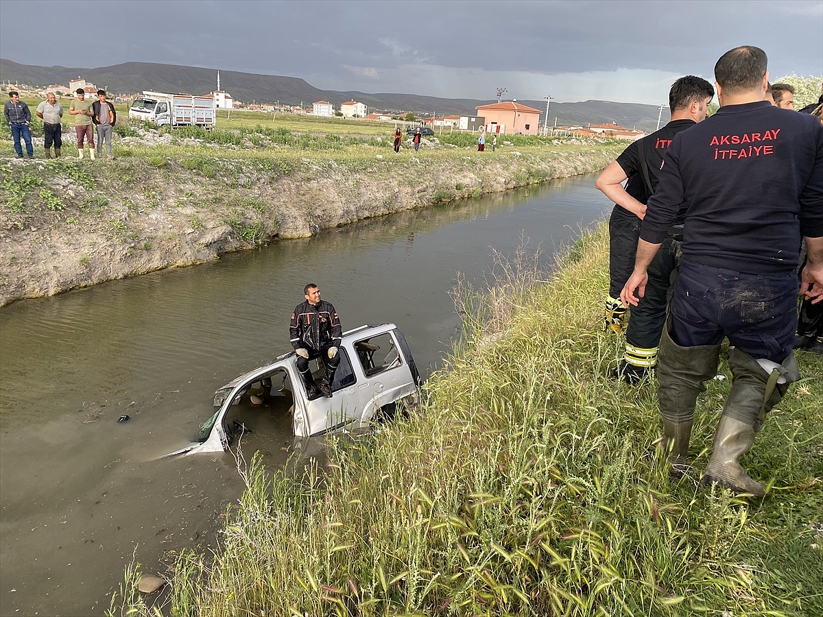 Sulama kanalına düşen araçta 1 kişi öldü