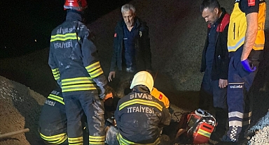 Tırın kasasından boşalan çakılların altında kalan işçi öldü