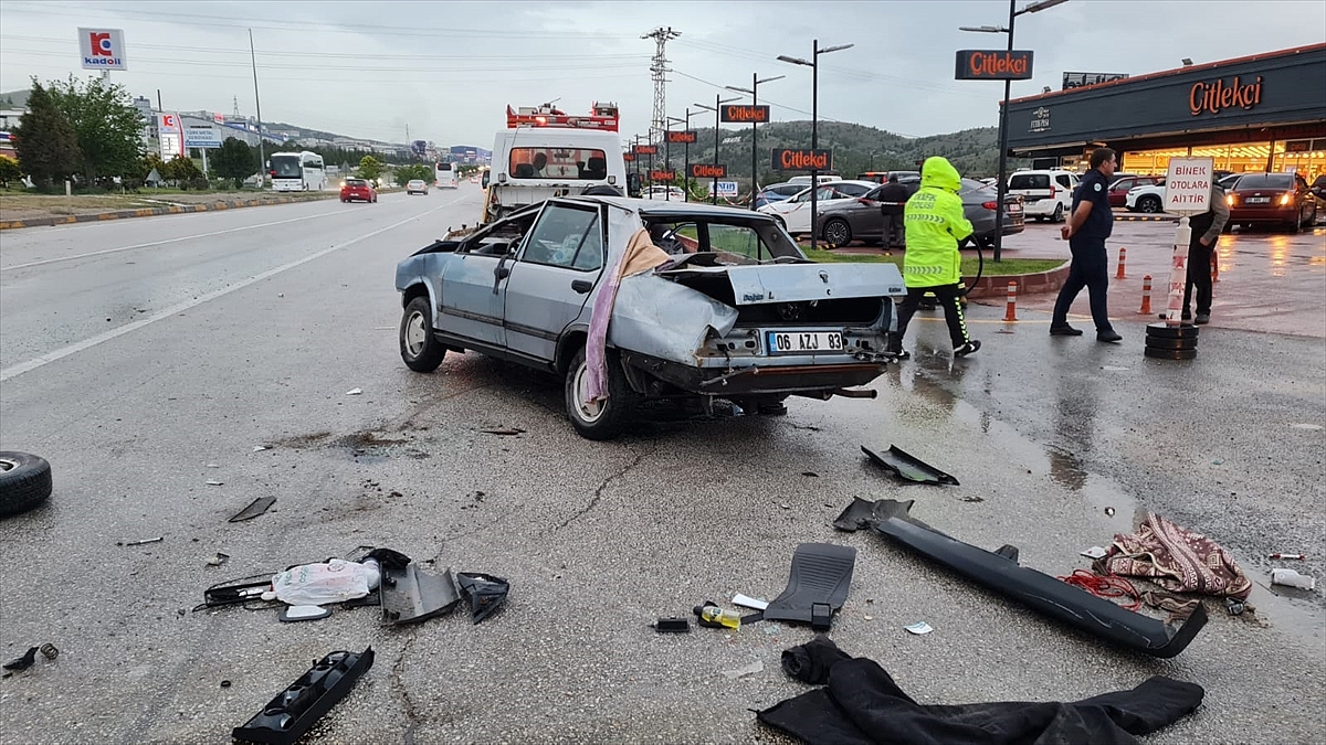 Trafik kazalarında 2 kişi yaralandı